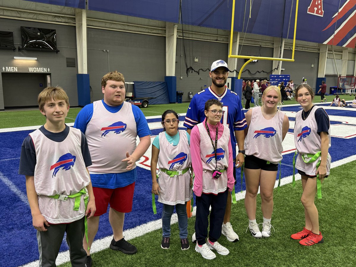 SweetHomeFlag tweet media