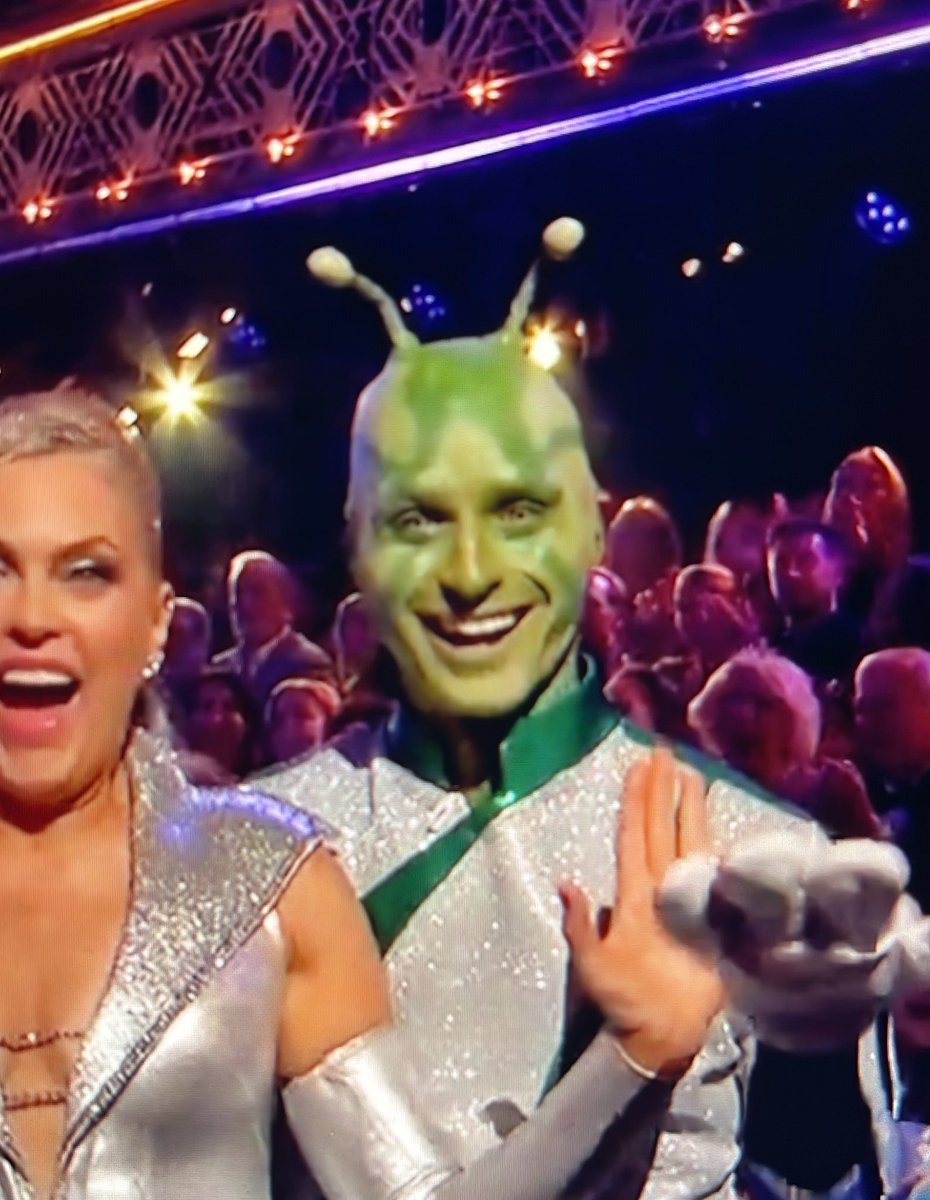 sunshinby's tweet image. evil doesn’t die… it reinvents itself #DWTS