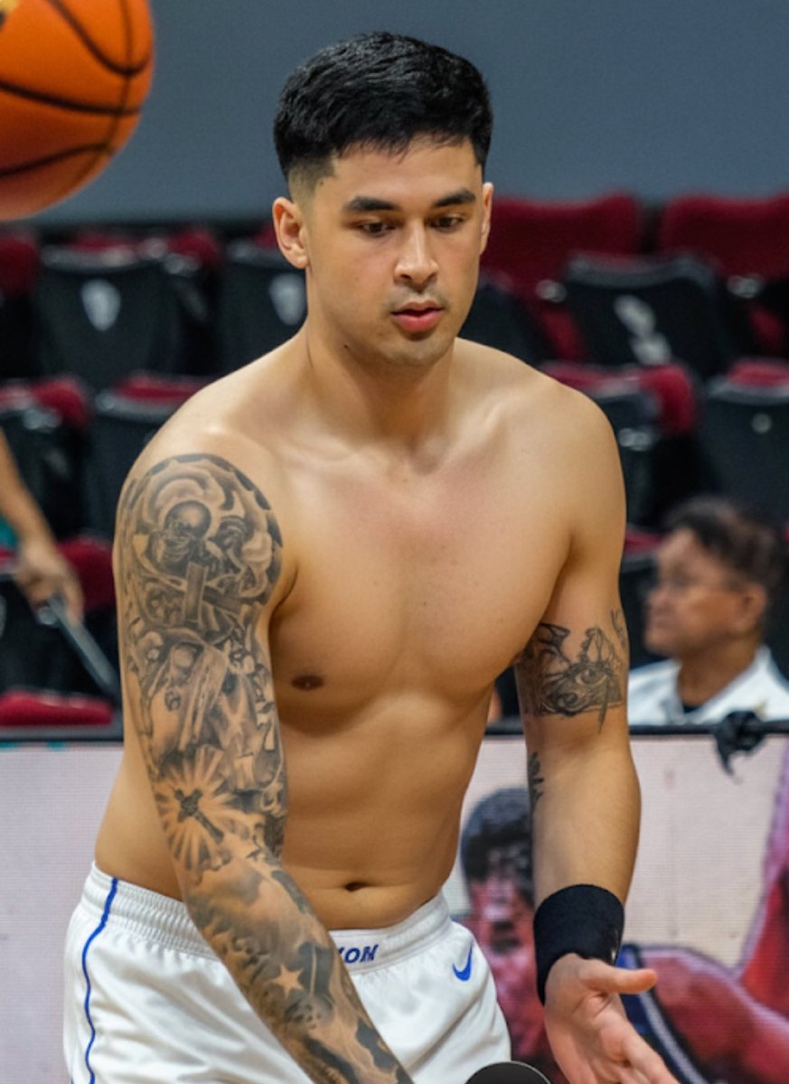 pinoyhothunks's tweet photo. Dom Escobar of Ateneoπ₯°β€οΈ
#domescobar #dominicescobar #ateneo #UAAPSeason88 #uaap #pinoy https://t.co/DJFKznZLJc