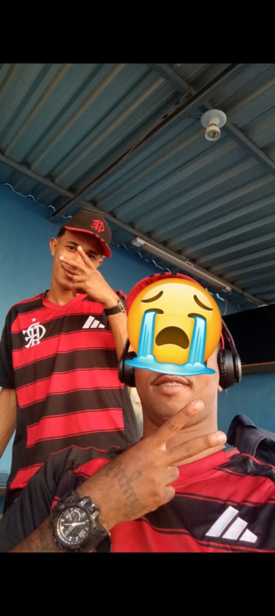 RlkDoMessi121's tweet photo. Pq Vc me deixou Irmão😭😭😭😭🇨🇵🏴🏴 https://t.co/2qCf0zO2ob