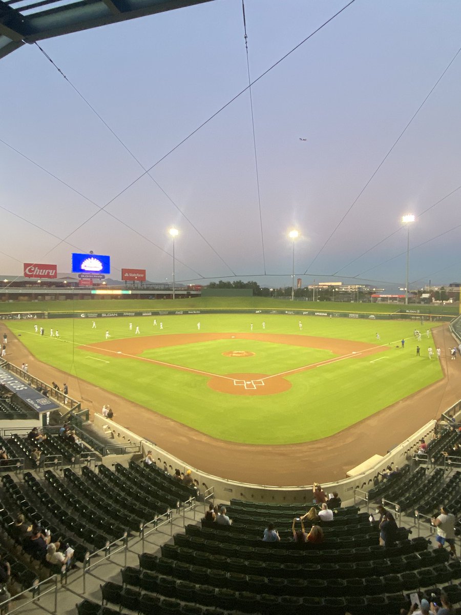 Coming to you live from the desert🌵

We’ve got a fun one on tap... Daniel Espino (CLE) toes the rubber for Surprise vs. Bryce Cunningham (NYY) of Mesa at Sloan Park!

On the call alongside <a href="/MIKEdUpSports/">Michael Marcantonini</a>: mlb.com/arizona-fall-l…