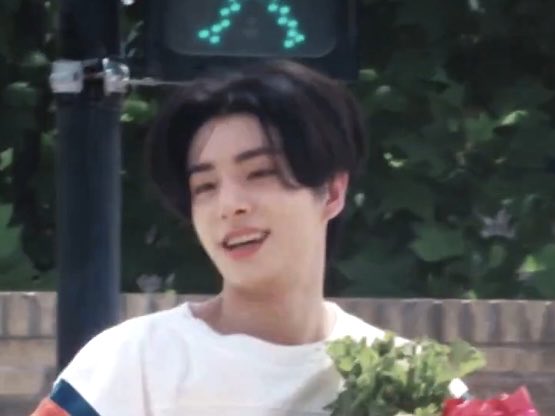 he’s so puppy😩🤏🏻 #JAKE #제이크