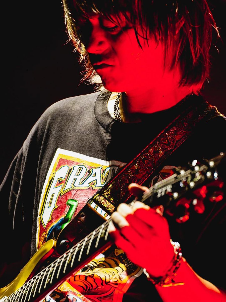 Red Yamashita

#ONEOKROCK 
#OneOkRockEuropeDetoxTour2025 

Source: Toru's IG feed