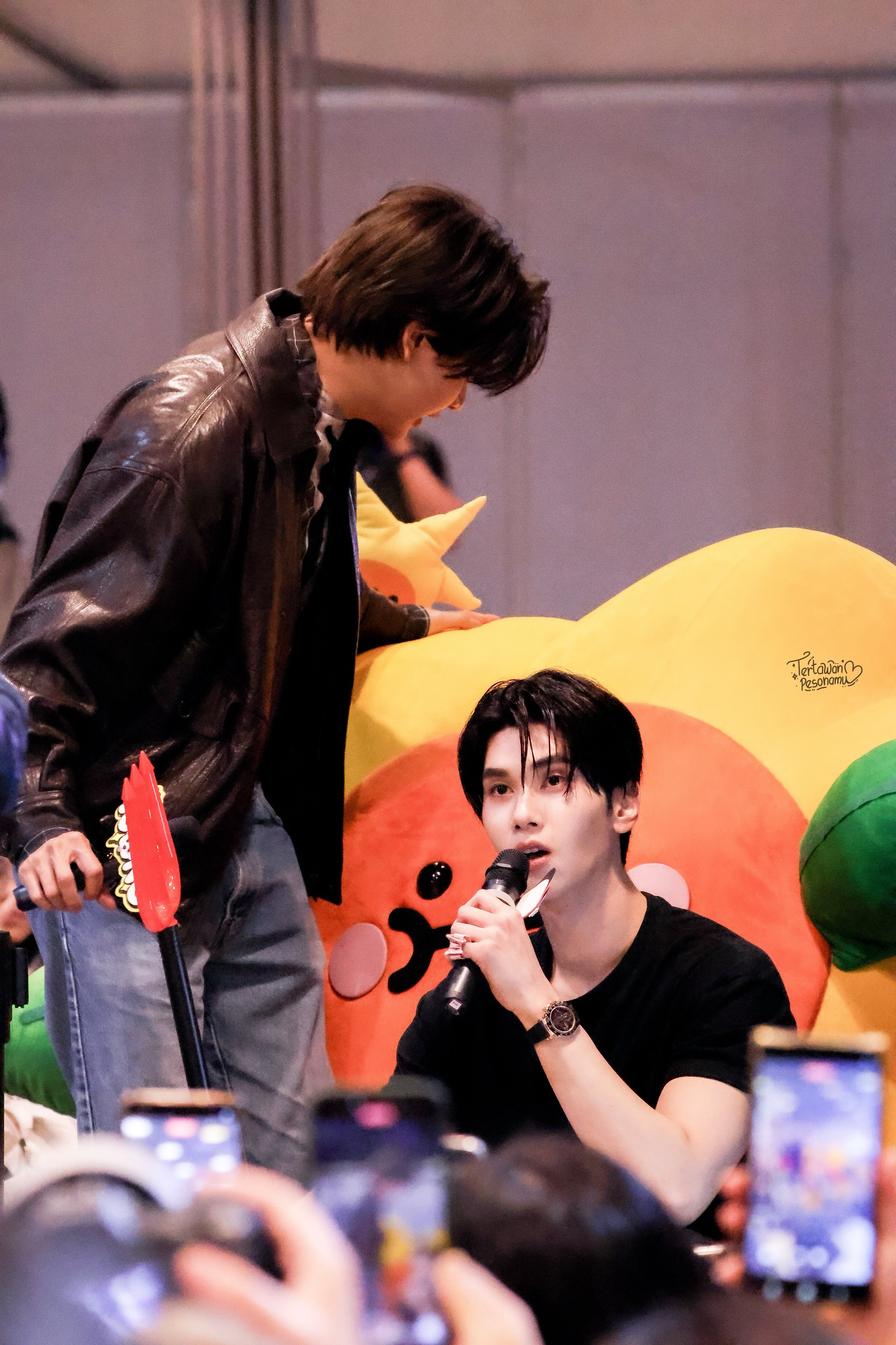 F4 サインとdutchmillシャツ　brightwin　2gether OFFICIAL BrightWin Exclusive on X: 