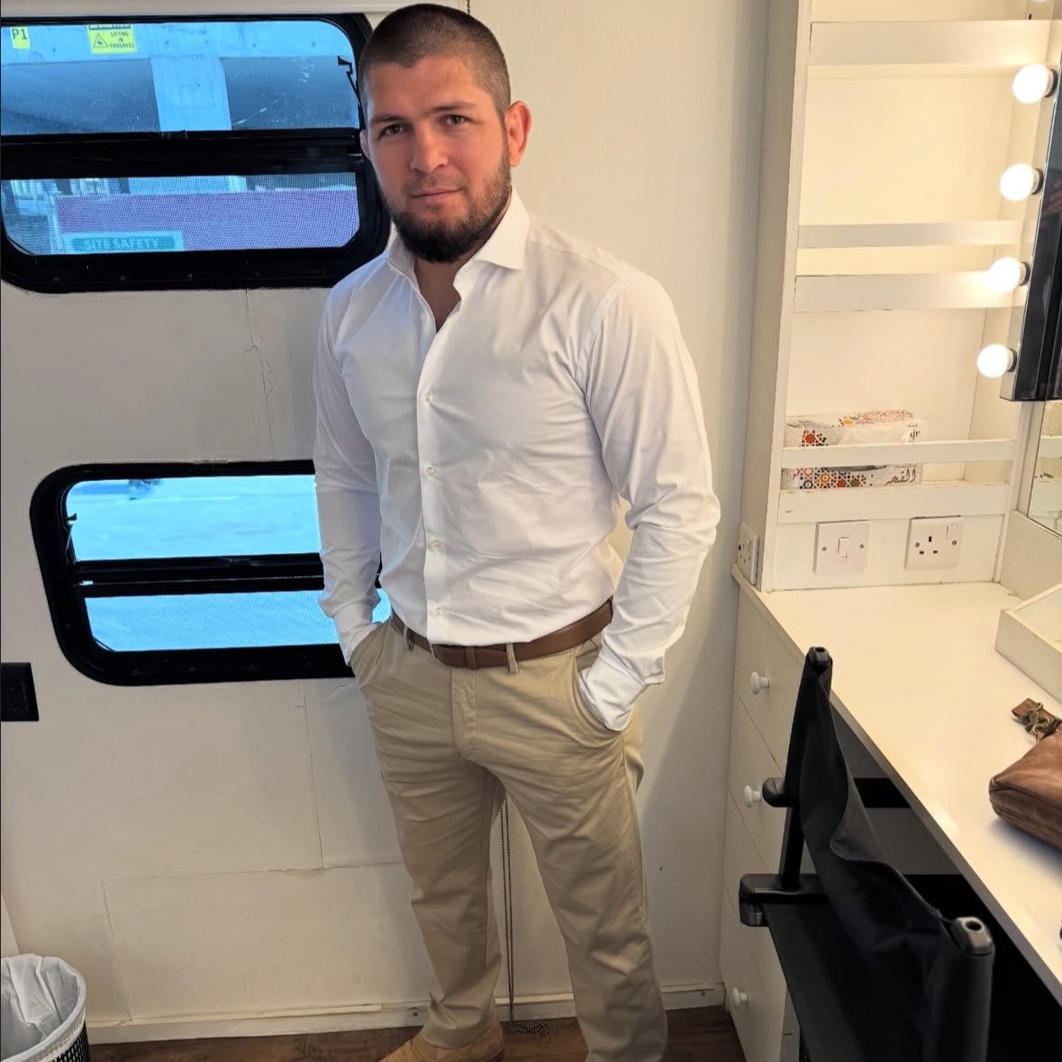 thefightbubble's tweet image. MMA fans getting ready to watch John Pork

#DWCS