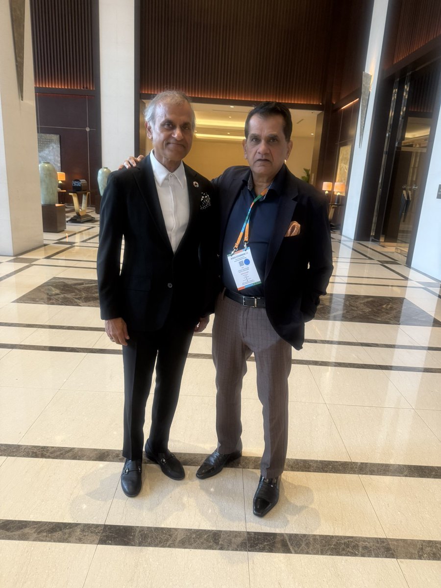 amitabhk87's tweet image. Delighted to benefit from the advise and guidance of @sidchat1 UN Resident Rep in China on how to live a good life. His lessons : 

1. Do daily breathing exercises for good health;
2. Live on one meal a day before sunset ;
3. Do high intensity exercises ;
4. No sugar. Sugar is…