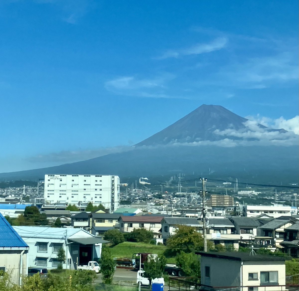 tanoshisho's tweet photo. 久々に見えた。　#富士山　#イマソラ　#sky #Bluesky  #静岡 https://t.co/kqF4AKTAMY