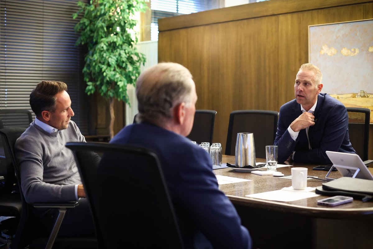 Nuclear energy has a lot of potential to help meet rising electricity needs. This evening I was in YYC to meet with <a href="/energy_alberta/">Energy Alberta</a>, who are already working on a potential nuclear project that could create jobs, and strengthen our power grid for generations to come.