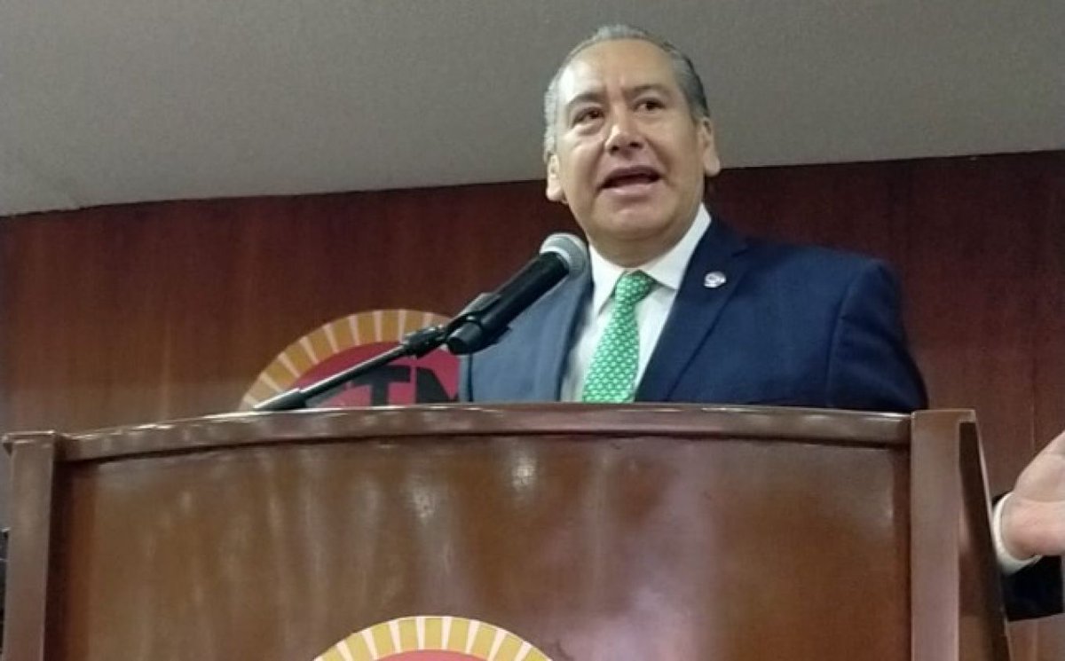 Suma <a href="/leobardosoto/">Leobardo Soto</a> 20 años al frente de la <a href="/CTMPuebla/">CTM_FTPuebla</a>. Llegó a la dirigencia de la central a los 34 años de edad. urbeconomica.com.mx/columnistas/en…