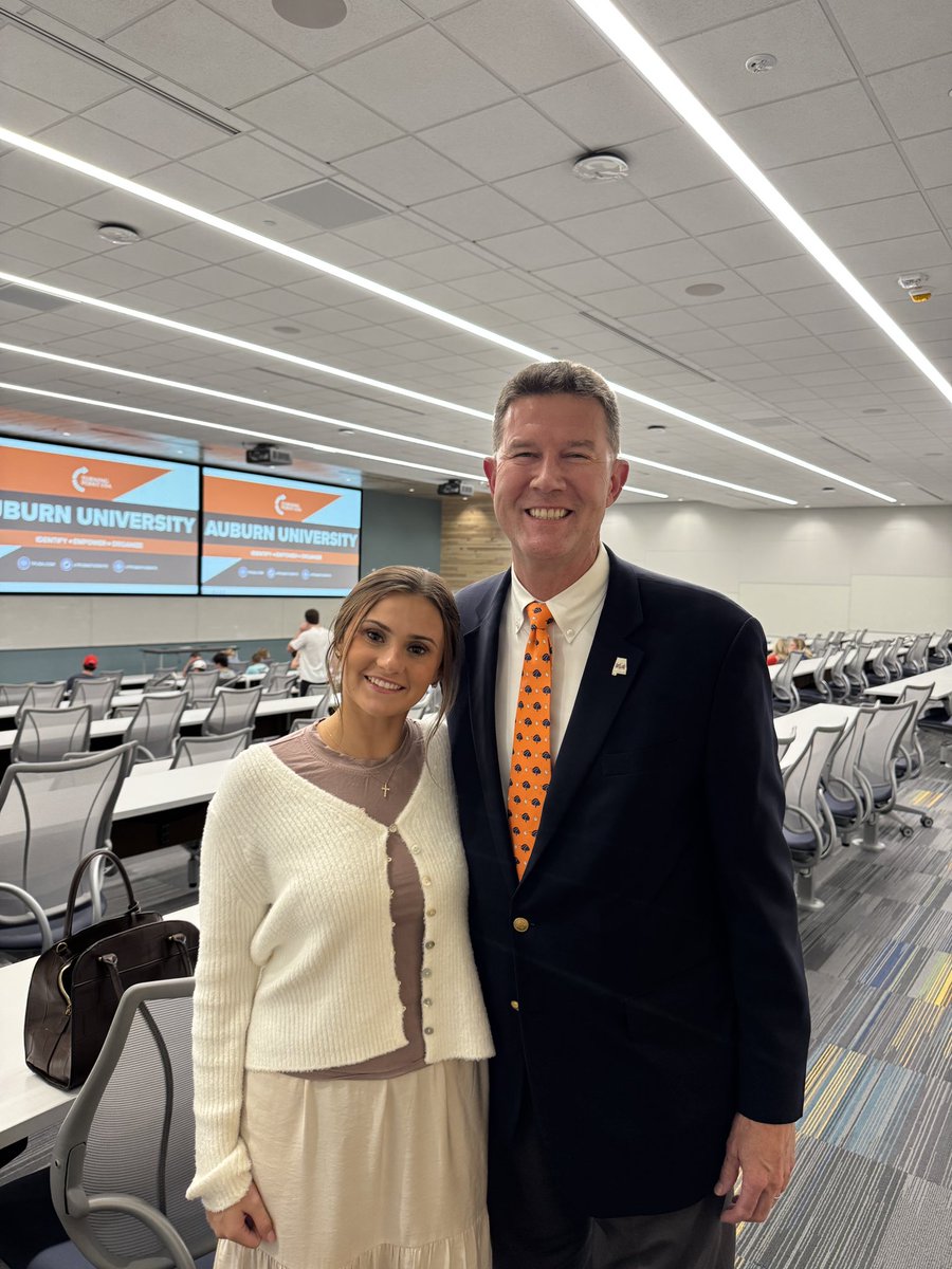 JohnHMerrill's tweet photo. It was great to be back in #LeeCounty tonight and speak to the outstanding students at @AuburnU who have chosen to be a part of this very active chapter of #TurningPoint @TPUSA on #ThePlains! It is exciting to see so many enthusiastic and intelligent students! #All67 #ALPolitics https://t.co/zL3dZDVNws
