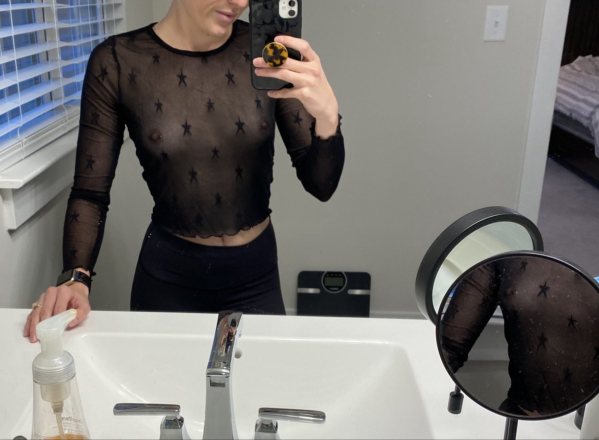 tafitcpl's tweet photo. @sexybeast993344 Wore this to dinner one night w/ T 🤭 https://t.co/EjHLWTuGKW