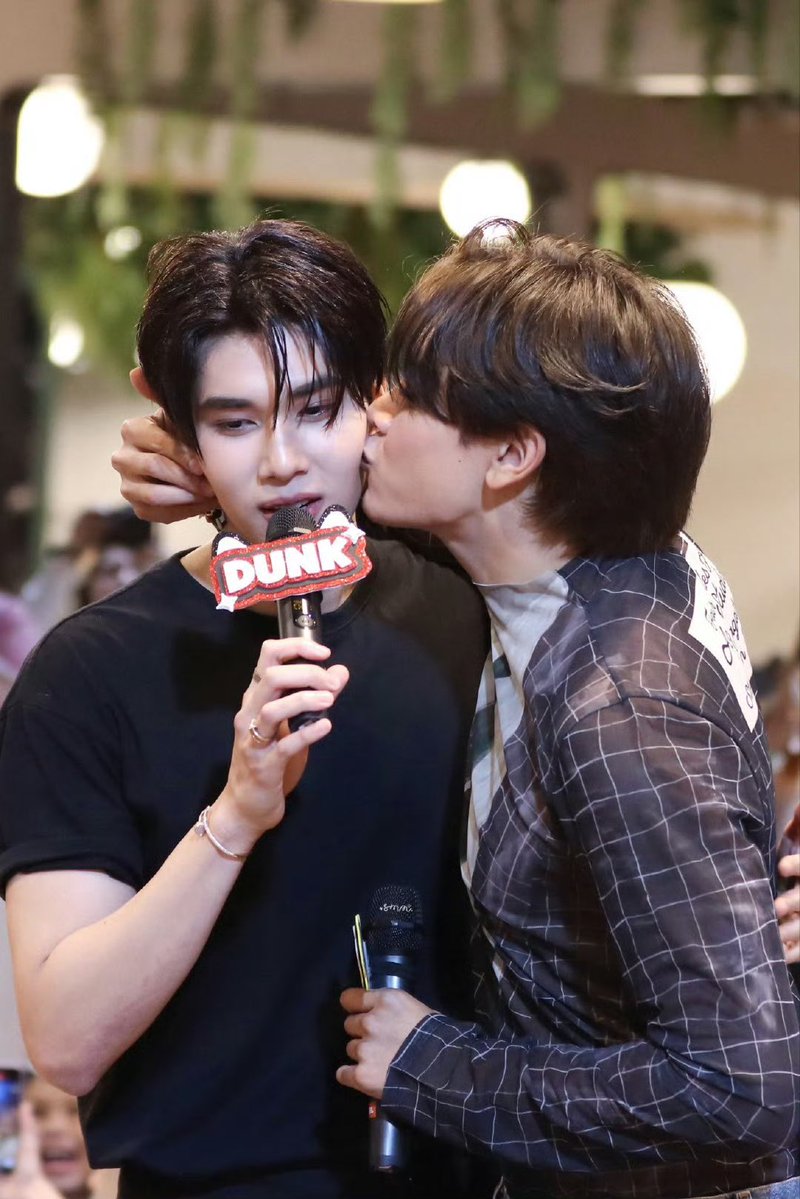 good morning ka heres your breakfast

JOONGDUNK JAIDEE FANIVAL

#GMMTVFANIVALxJoongDunk