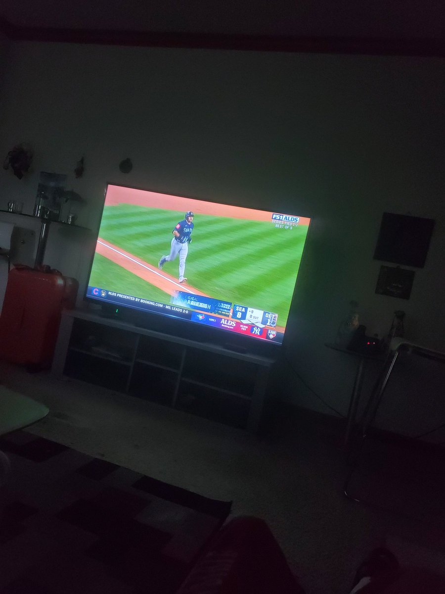 PatrickfengheHe's tweet photo. Wrong year in earlier tweet, deleted. @Mariners I doubt Tigers want to travel to Seattle on Friday. Seattle is owed a League champion due to the sympathy in 2001. #SEAvsDET https://t.co/ZuGBySMFgk