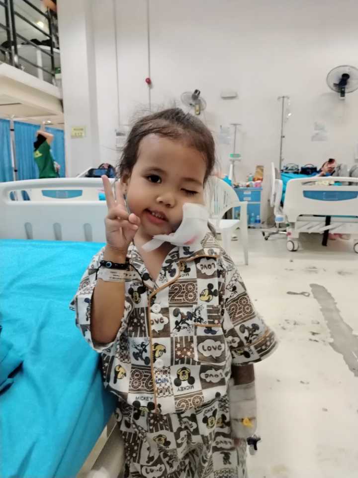 Fundraising for Christine’s Ambulance Back To Nueva Ecija 

We are raising ₱5,000 to help Christine cover the cost of an ambulance ride back to Nueva Ecija. She was advised to return home while waiting for the results of her biopsy.

Her MRI results are already out, but the