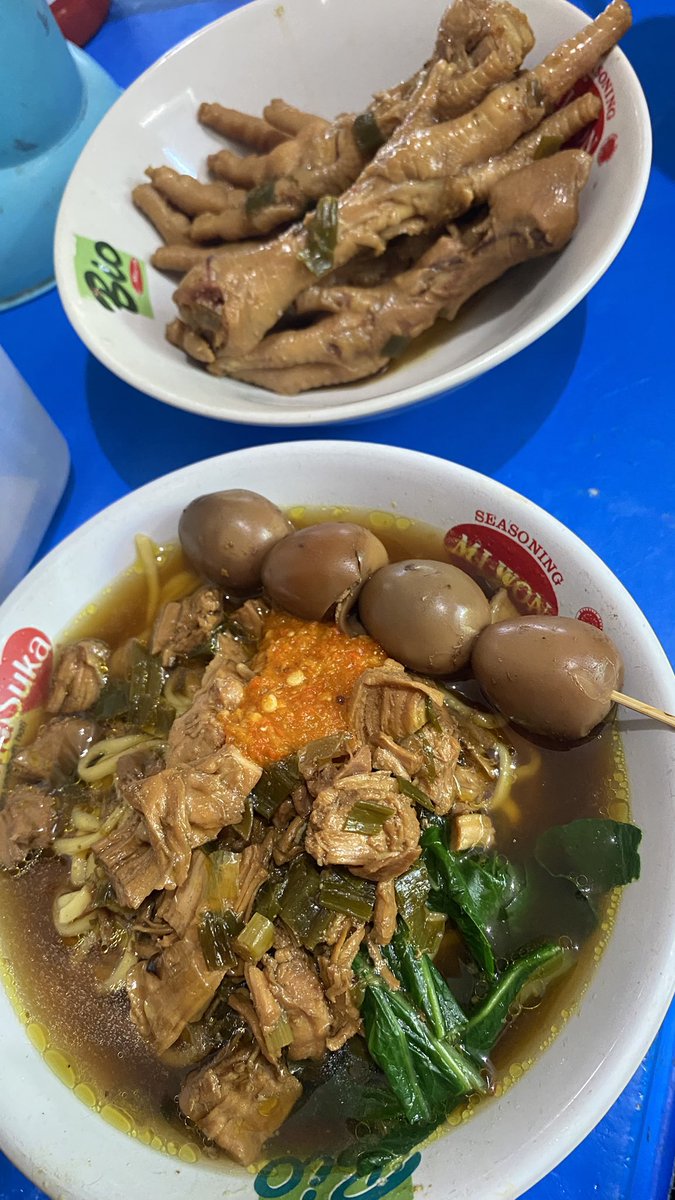 mending Pecel Lele apa Rendang? 

kalo aku mending Mie Ayam 🥰 
mari mangan mie ayam terus ngantemi ndasmu 🥰