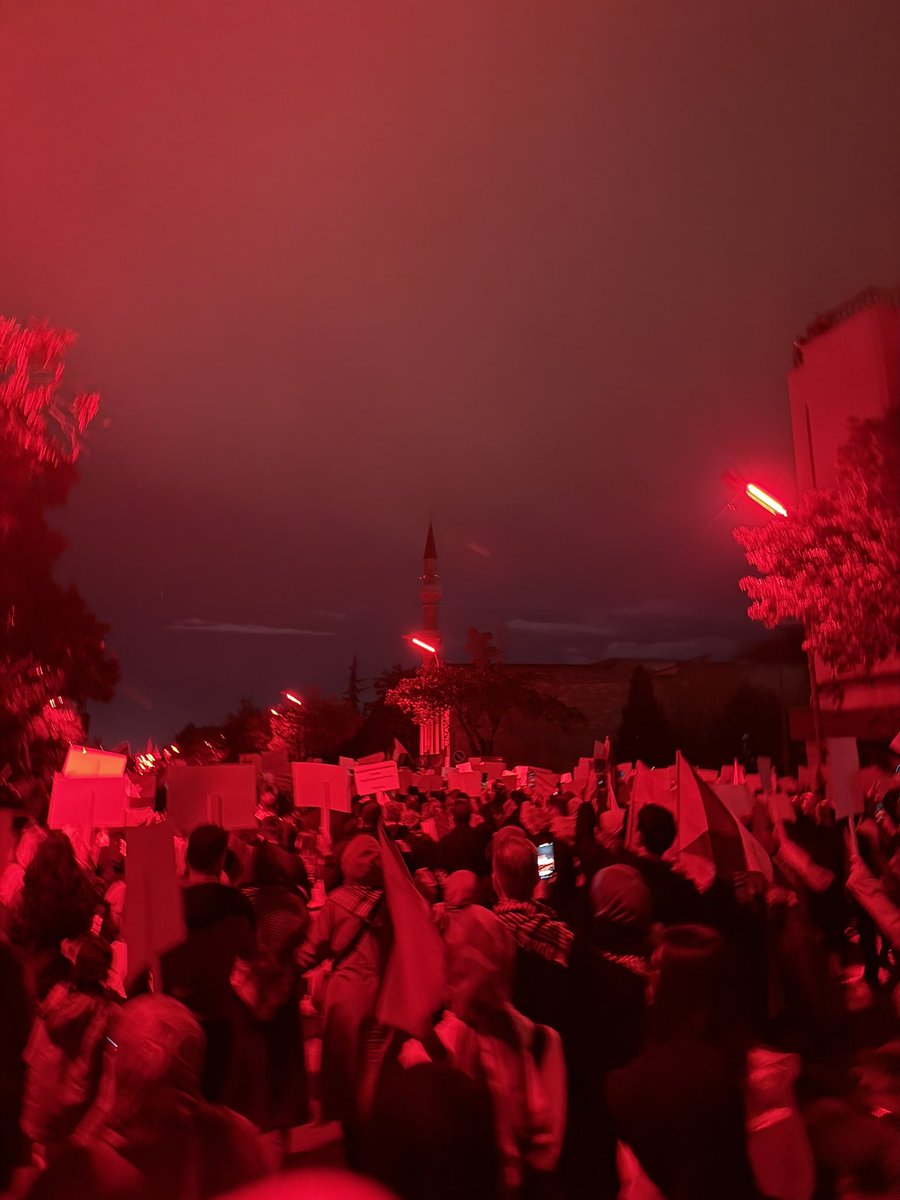 Bugün Filistin için düzenlenen yürüyüşte görevliydim, gittiğim ve gidebileceğim en güzel görevdi
#FreePalestine #FilistinÖzgürOlanaDek #Konya