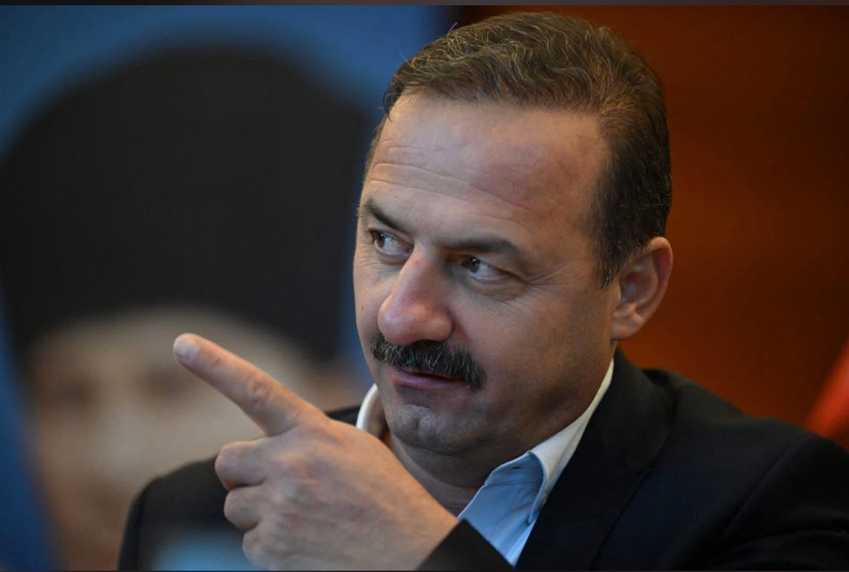 Meclisimize terör gölgesi düşürmeye çalışanlara cevap; “Bekleyin, şüphesiz biz de beklemekteyiz!” (Hûd 122) 
Milletimize vaadimiz, terör sevicilerin kâbusu olmak olsun. 
#Anahtarpartivaadi