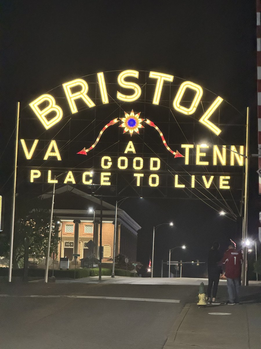 Bristol photo dump because I went weeks ago and have been honestly too removed from social media lately and dealing with life, that I forgot to share .