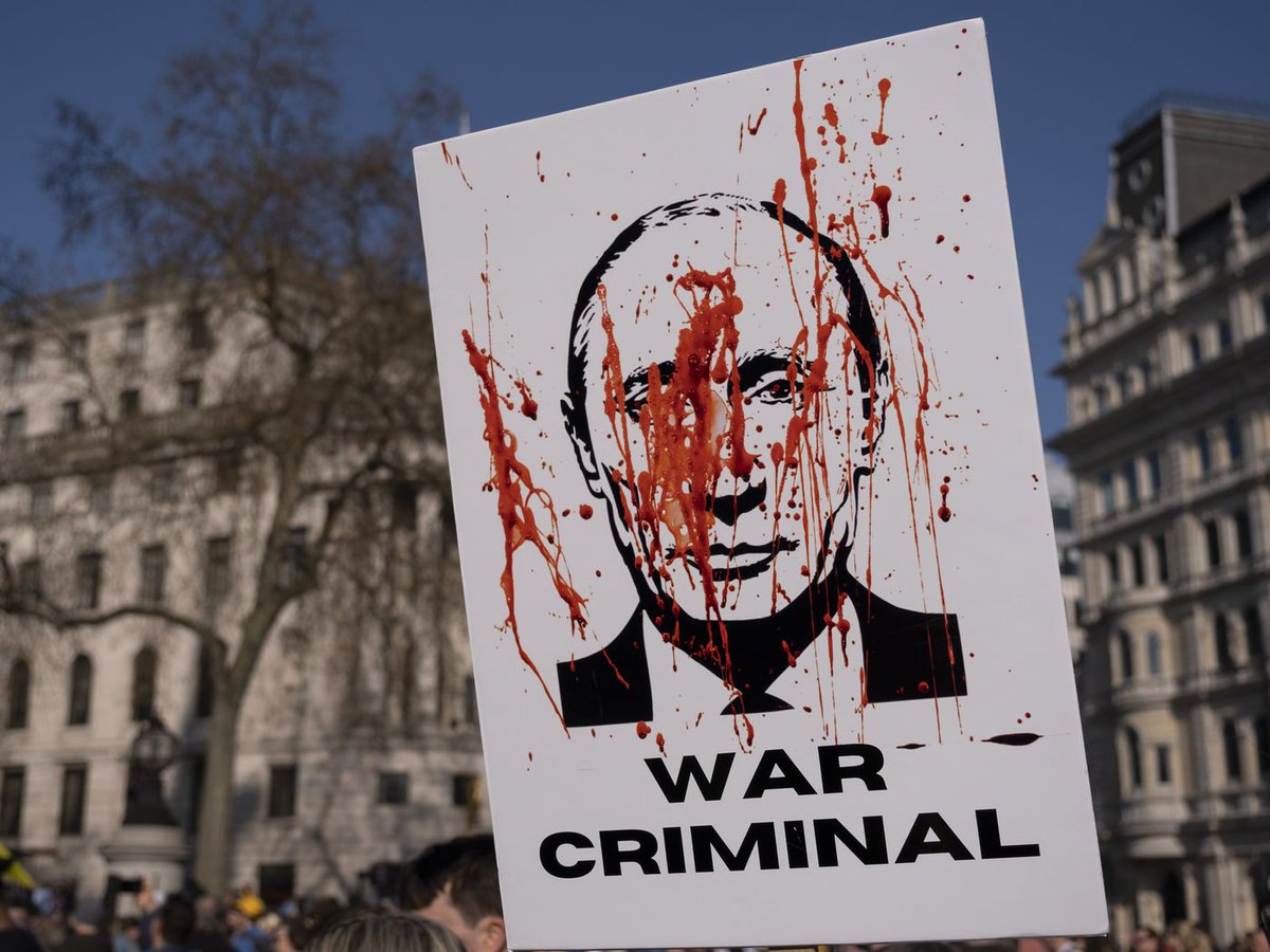 FLeoadv's tweet image. The good thing about it being another Vladimir Putin birthday is that he is one year closer to hell.