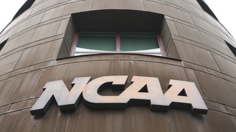 mzenitz's tweet image. It’s official: The single transfer portal will be a 15-day window that runs from Jan. 2-16.

Was approved today by the NCAA DI Administrative Committee.