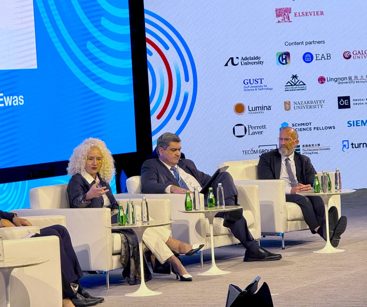 david_garza's tweet image. Participé en el THE World Academic Summit 2025, evento más importante del año de @timeshighered, con la asistencia de +600 académicos de 65 países, entre ellos 60 presidentes de universidades, en @KAUST King Abdullah University of Science and Technology Arabia Saudita. Fui…