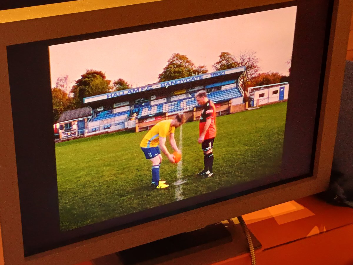 CSwinsco13471's tweet photo. @FutbologyApp #HallamFC who play at "Beautiful Out Of Town" #Sandygate ; the World's #OldestFootballGround 🌍🏟
@HallamFC1860 💙🤍⚽️ https://t.co/iPVcxkDxmE