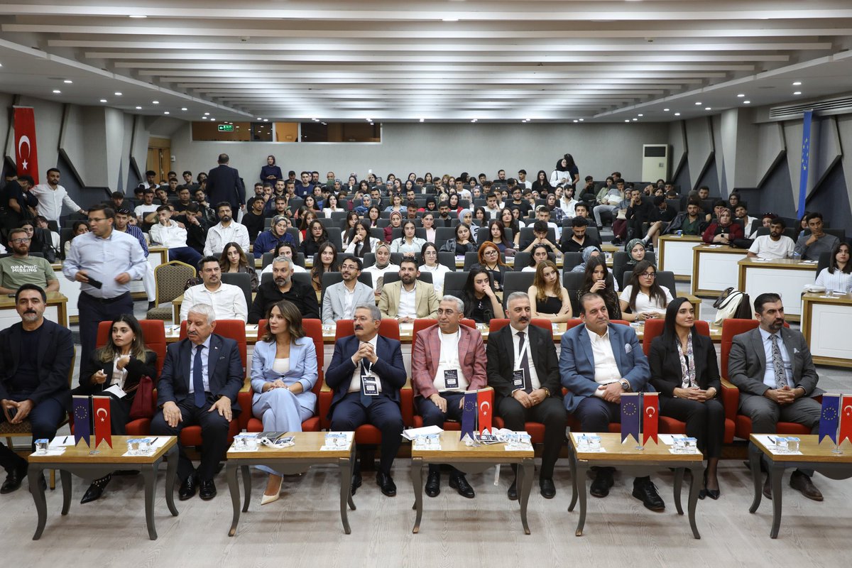 VAN GİRİŞİMCİLİK ZİRVESİ tweet media