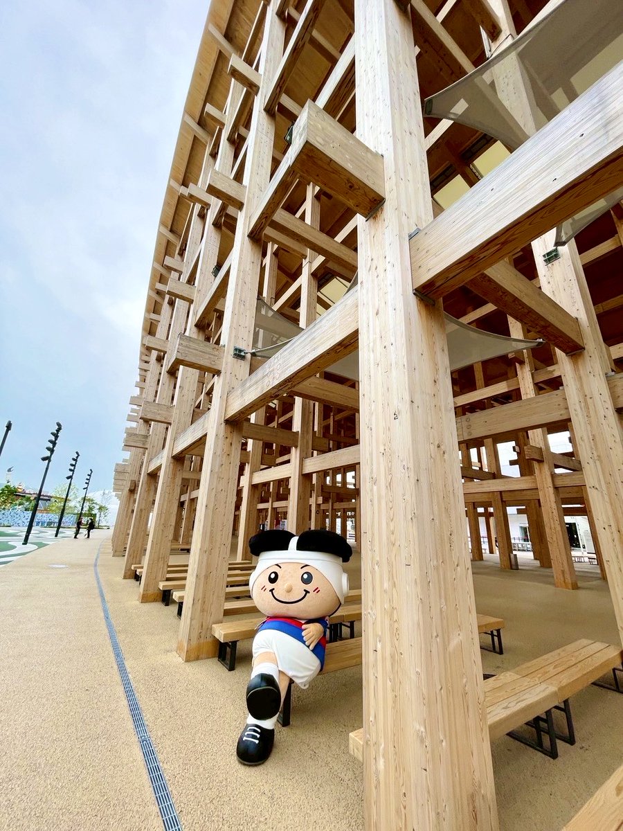 おはよやでぇ☀️きょうは #木の日 やねんてぇ🌳大屋根リングでひとやすみするのたのしかったなぁ😚🪵🎵万博ロスなっちゃいそおやぁ〜💭💫

#大阪・関西万博  #EXPO2025
#東大阪市 #トライくん