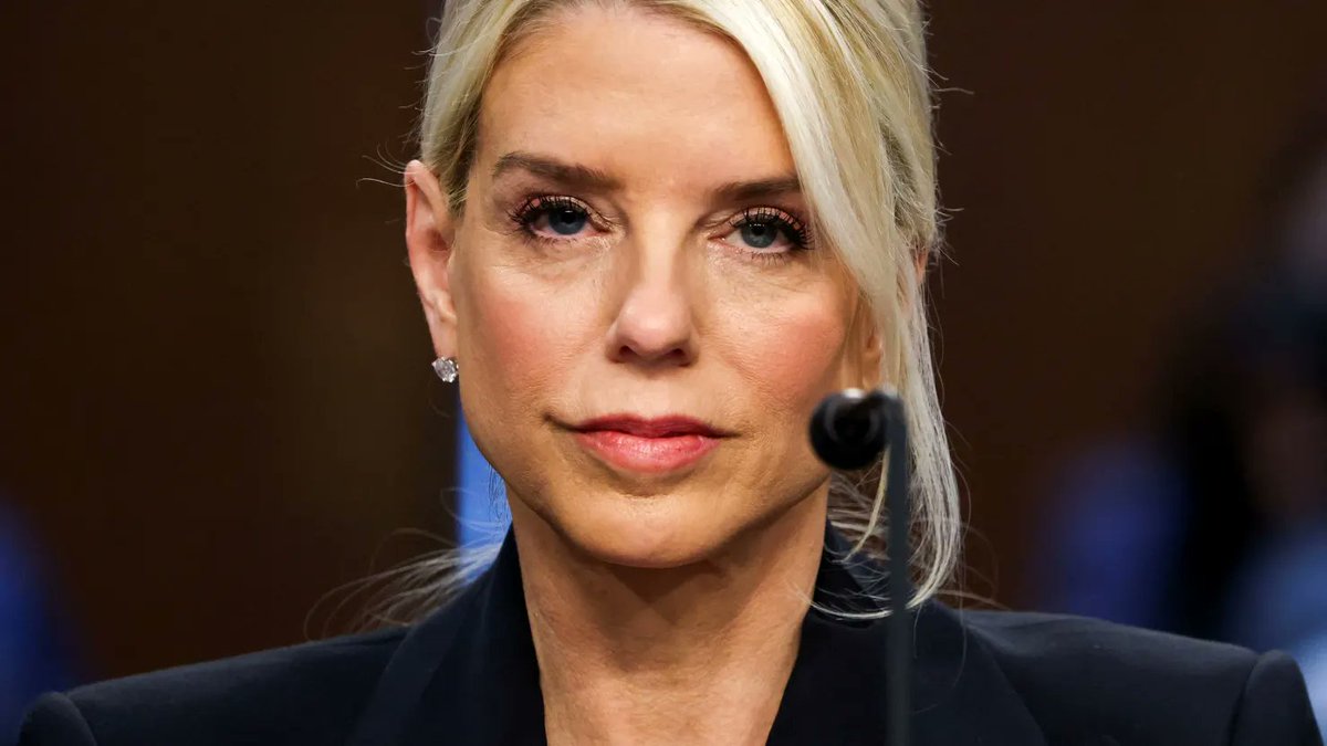 🚨 Senate showdown: Former AG Pam Bondi grilled over the Epstein files, DOJ bias &amp; Trump-era justice. Lawmakers clash over accountability, power &amp; the rule of law — as Chicago reels from immigration raids sparking national outrage.

#PamBondi #Epstein #DOJ #Trump #Politics