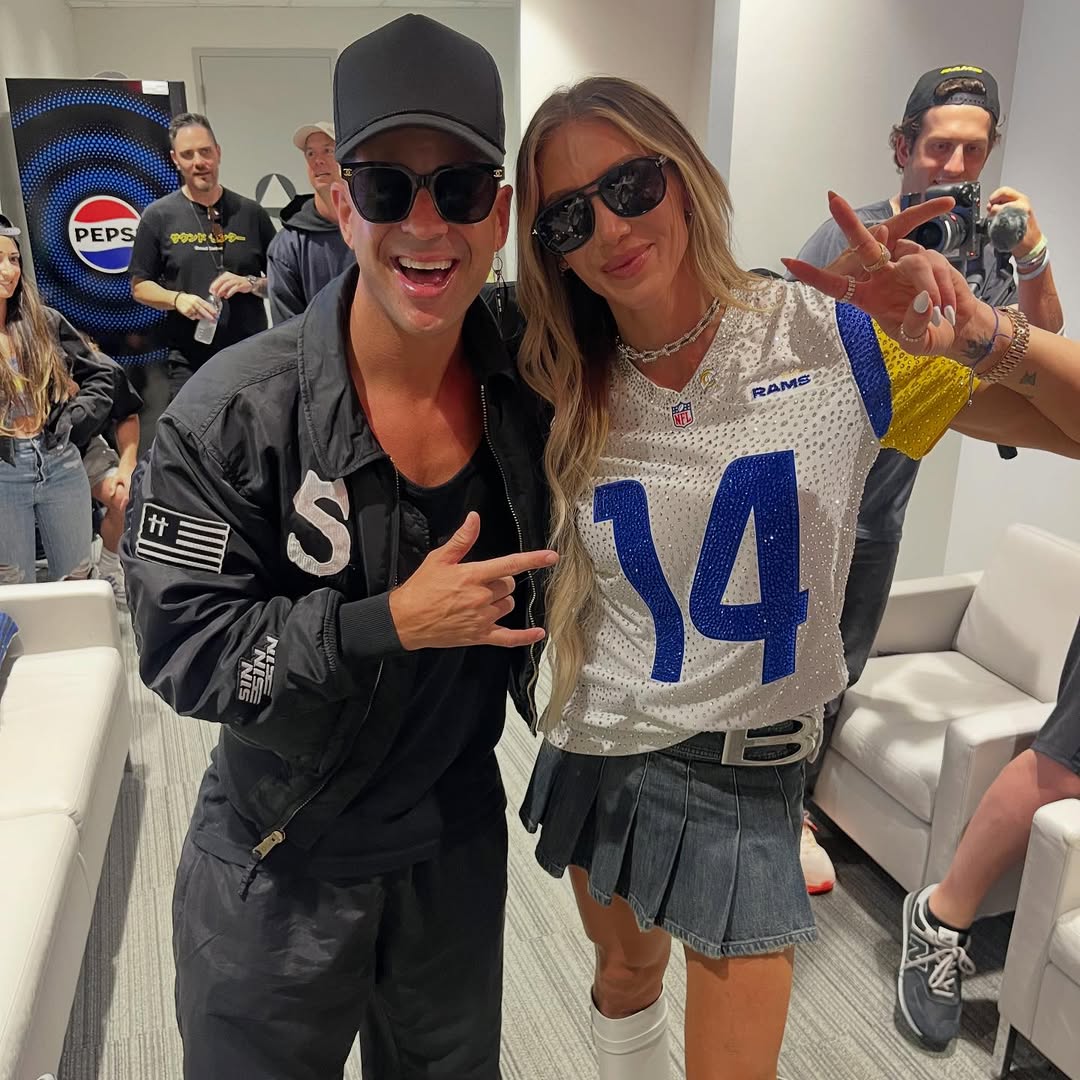 Ms_Feb3_Flair's tweet image. Charlotte and her #topgirl life ❤️🦋