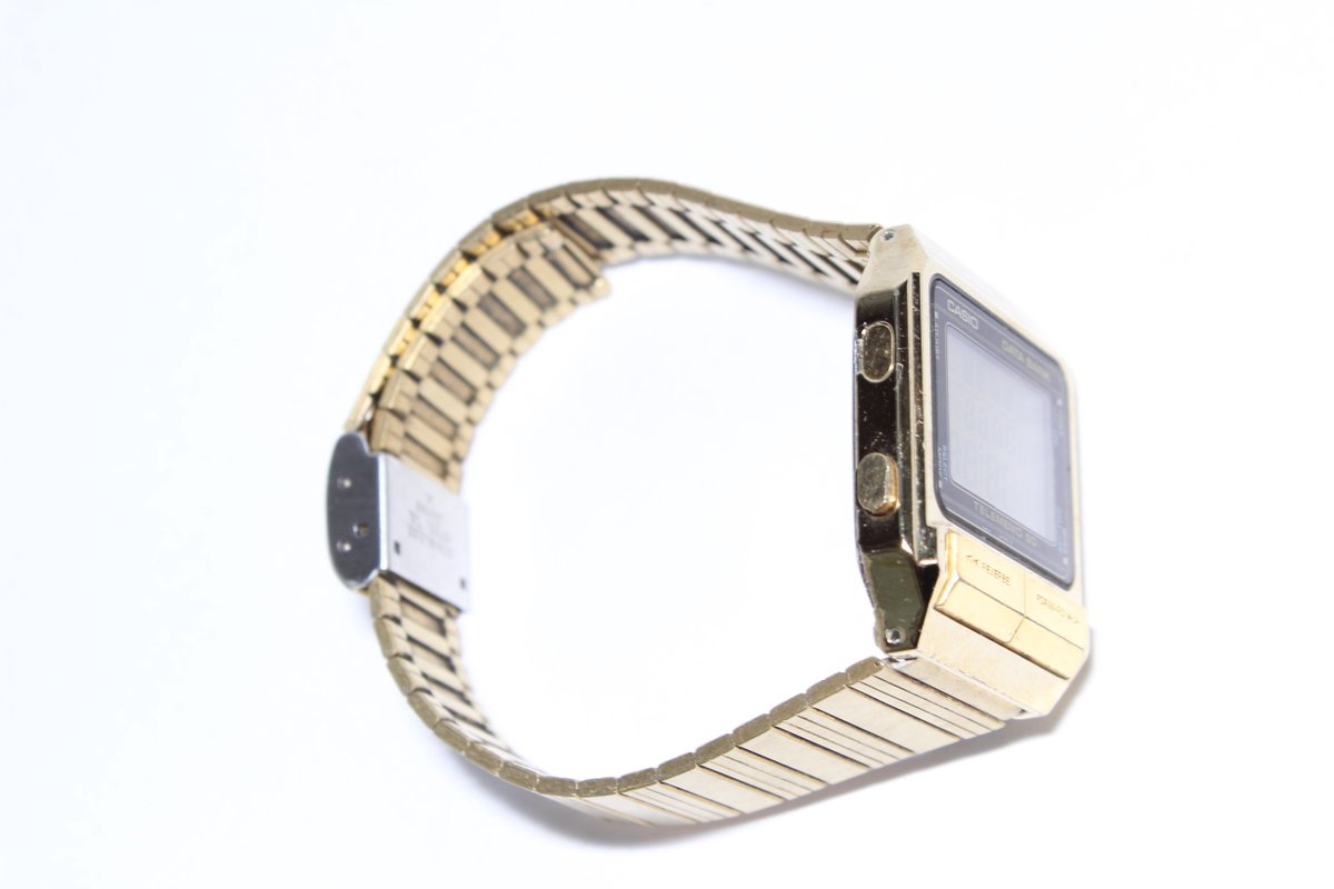 GshockTkhs's tweet image. CASIO DATA BANK DB-500G gold telememo ebay.com/itm/2568389179… #DATABANK #DB500 #goldtelememo