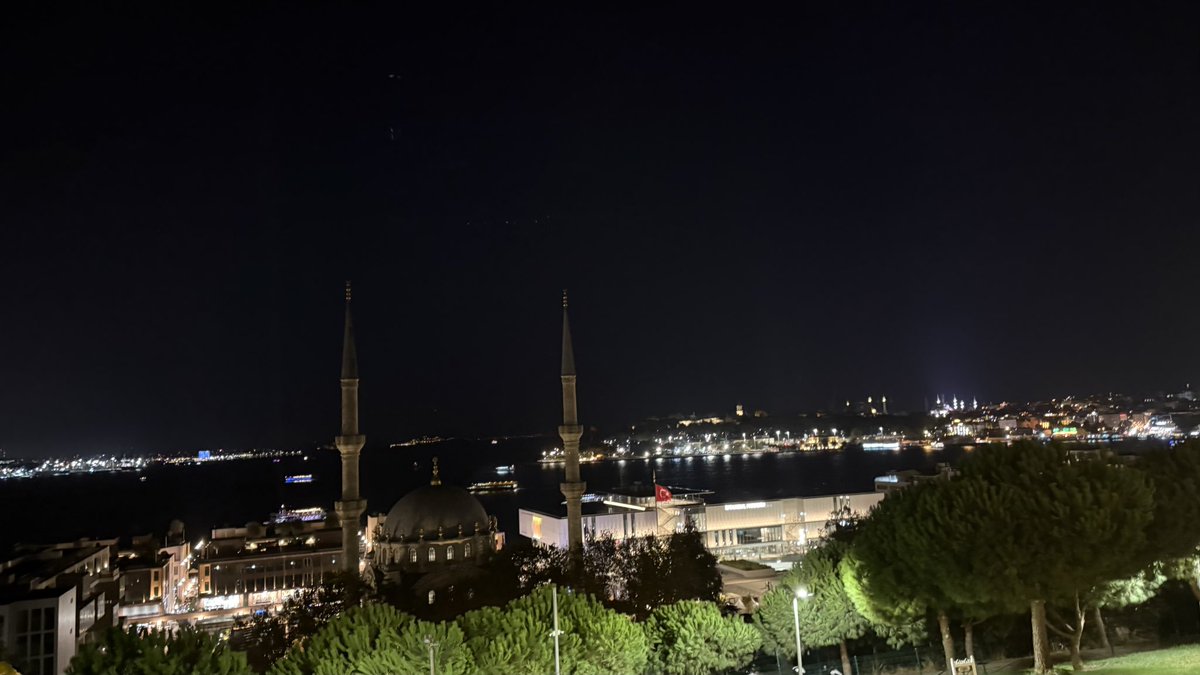 okbond07's tweet photo. @halilsopaoglu En son gezide bunları favlamışım :) #istanbul https://t.co/1ncL4H2kX9