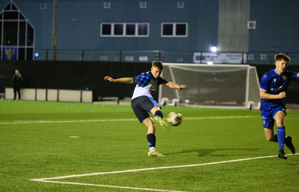 IanSneddonFFC's tweet photo. Just back from Perth where the U19s were playing. 

St Johnstone 3 Falkirk 7. 

Scorers Liam Middleton (5), Liam Carmichael, Thomas Neil. 

I imagine the elderly gentleman in the last image was rather pleased. https://t.co/2qyN1w44zQ