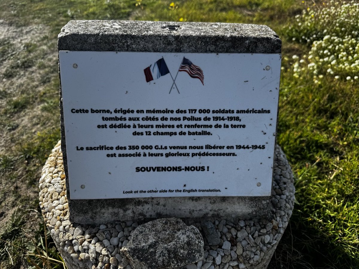 De Mortillet Véro tweet media