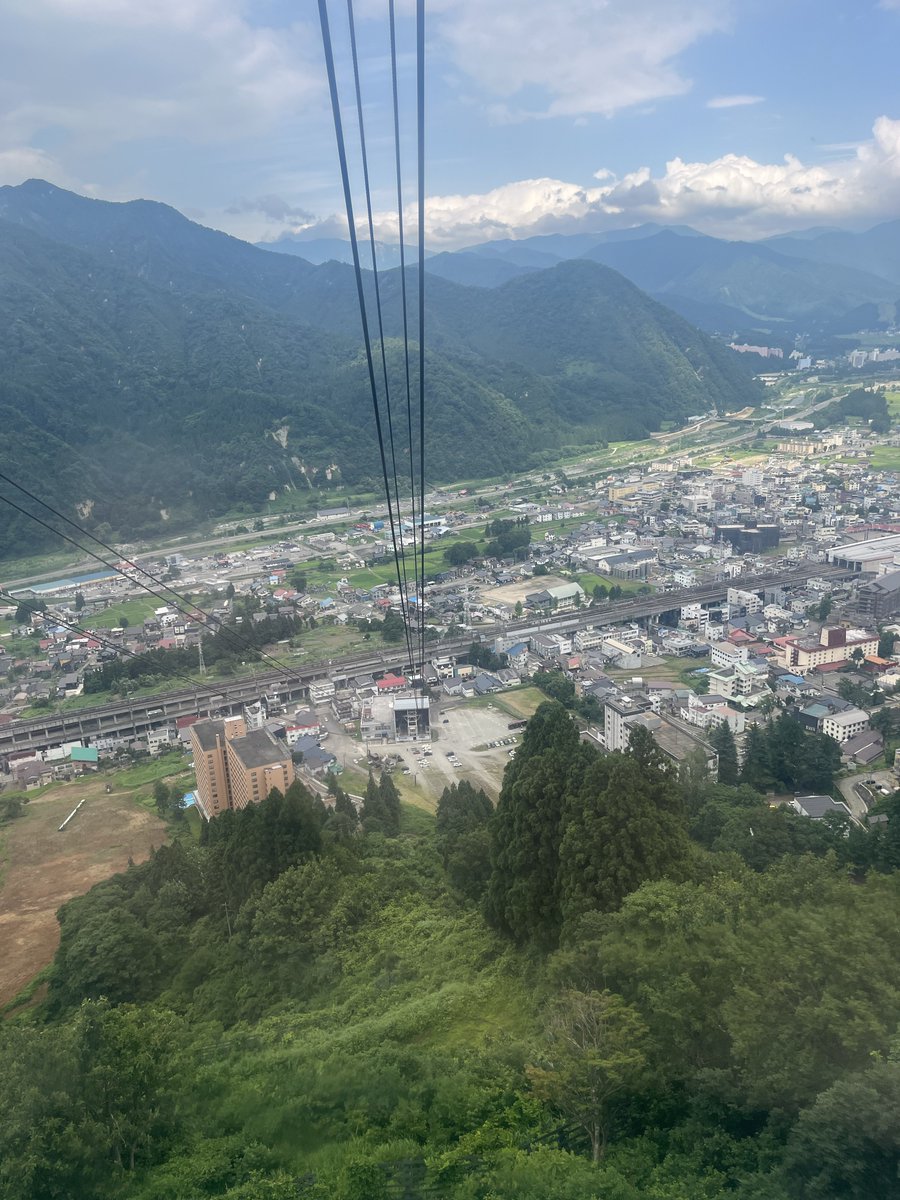 take_chi__'s tweet image. うわーりひちよ絶対新潟じゃん🥺
同じところ7月に行ったからわかるよー（；＿；）
ガーラだよね？🥺🥺🥺

 #威尊の伝書鳩