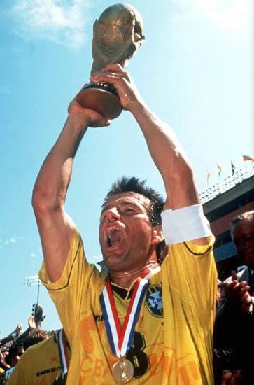 arthurbarth's tweet photo. @90sfootball Dunga https://t.co/jSPq2LTKzs
