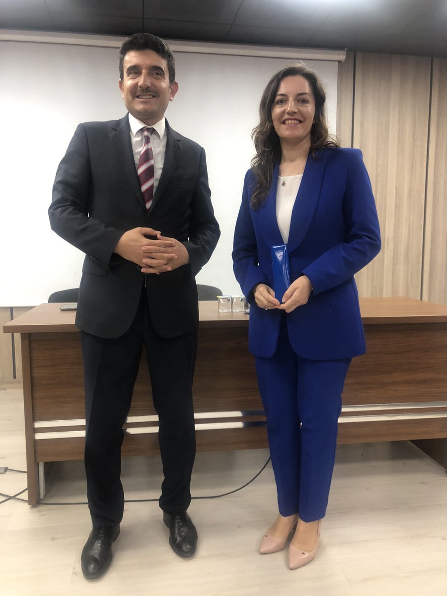 PİKTES İstanbul İl Koordinasyon Ekibi tarafından 06.10.2025’te İl Milli Eğitim Müdürlüğünde PİKTES kapsamında çalışan Arapça Öğreticisi, Türkçe Öğreticisi ve Rehber Danışmanlarına yönelik “Türkiye Yüzyılı Maarif Modeli hakkında bilgilendirme  toplantıları” yapıldı.