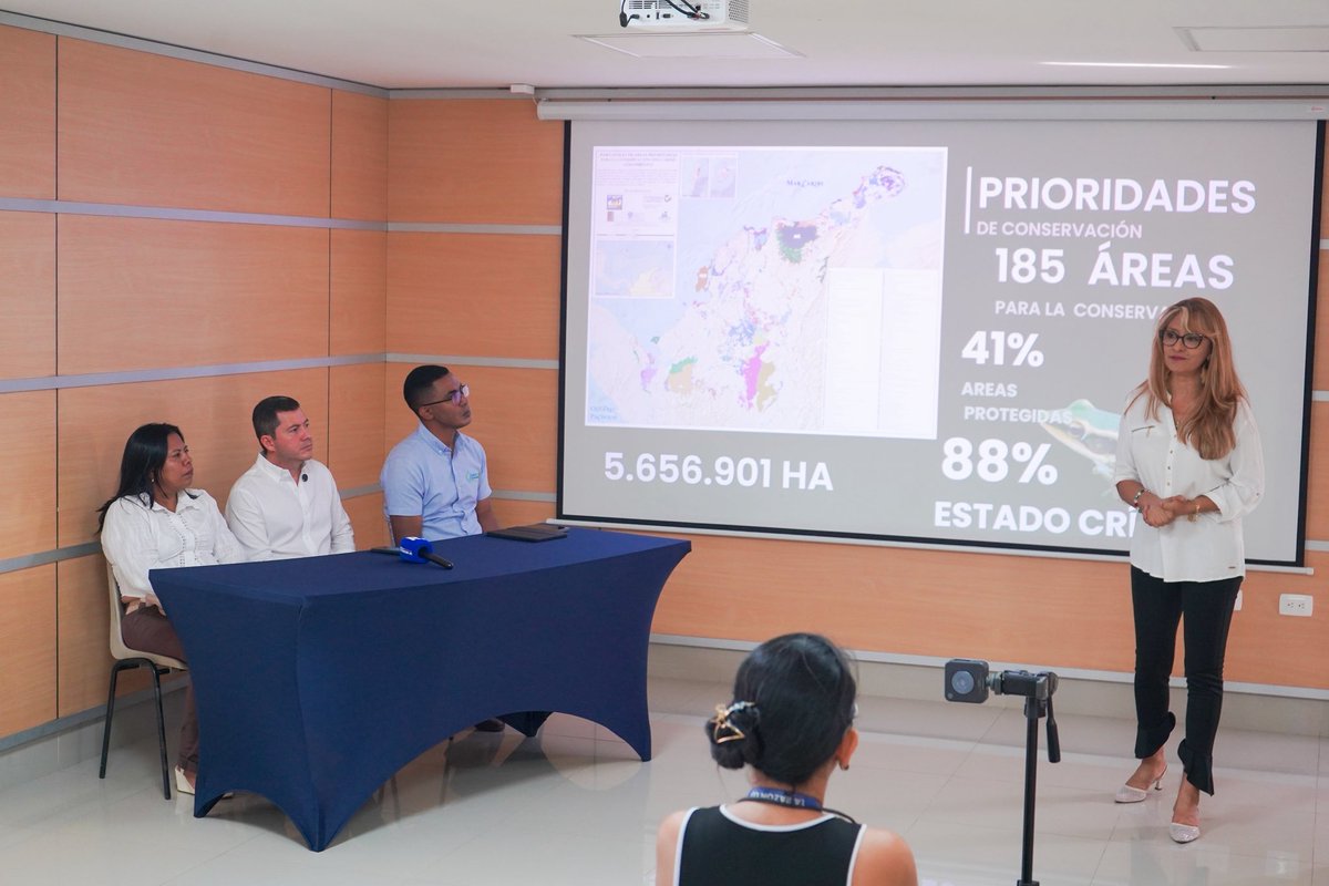🌊A través del Programa Vida Manglar hemos capturado 167.989 toneladas de CO₂ entre 2015 y 2023, con 7.561 hectáreas certificadas bajo estándares internacionales, beneficiando a 571 familias y 1.759 personas de 14 asociaciones comunitarias.