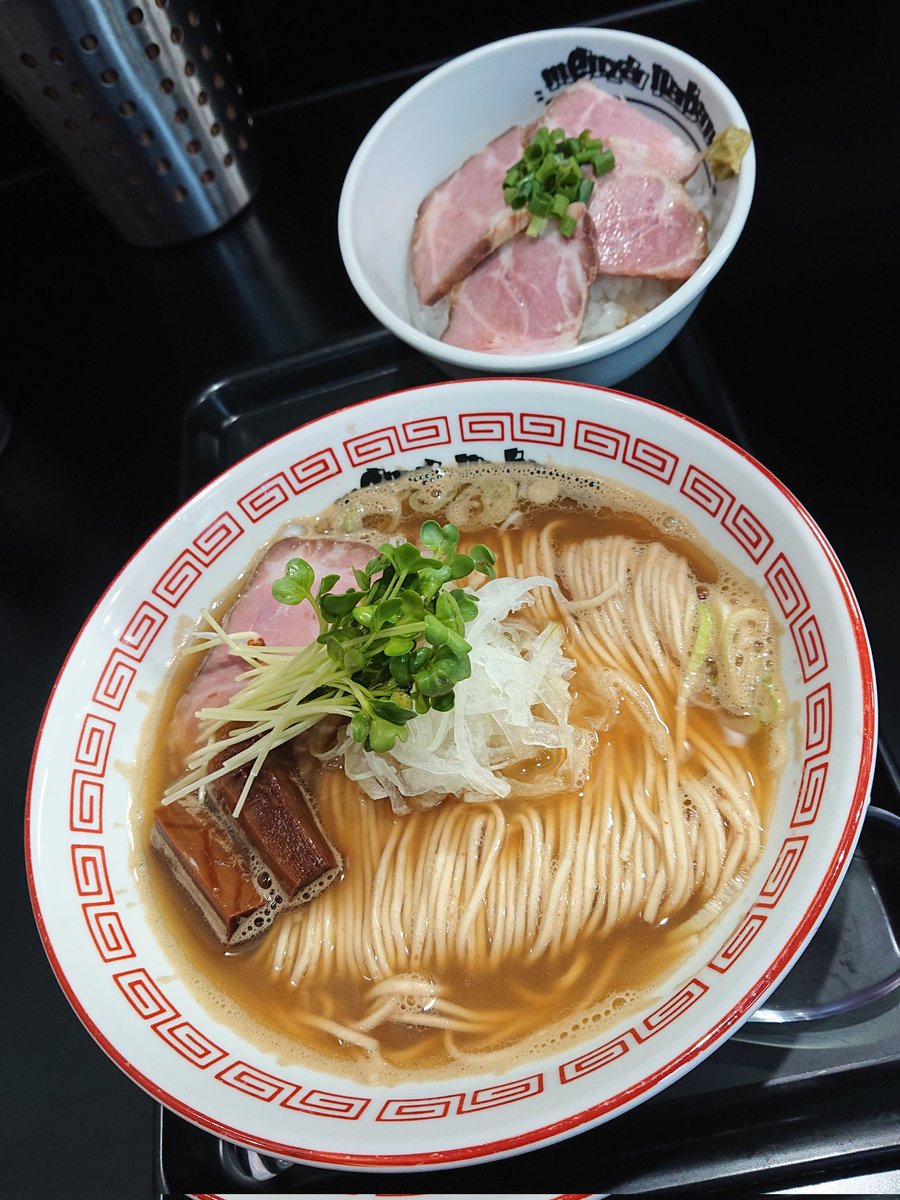 menya 787   ＠菊川市
【 ビター煮干し 】￥1200
  チャーシュー丼(ハーフ) ￥250
  ごちそうさまでした!!😋