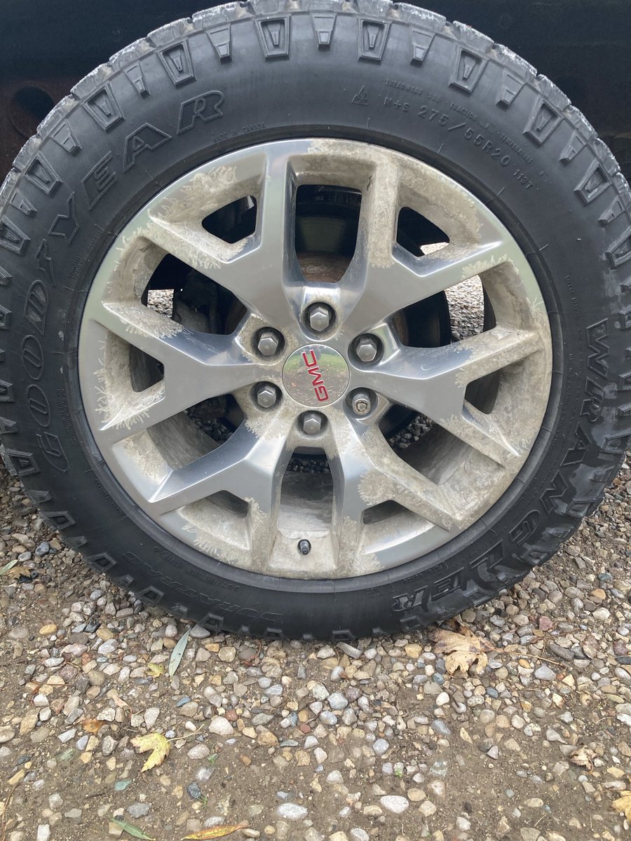 Does anyone know who refurbishes aluminum rims in Lambton/Kent counties?