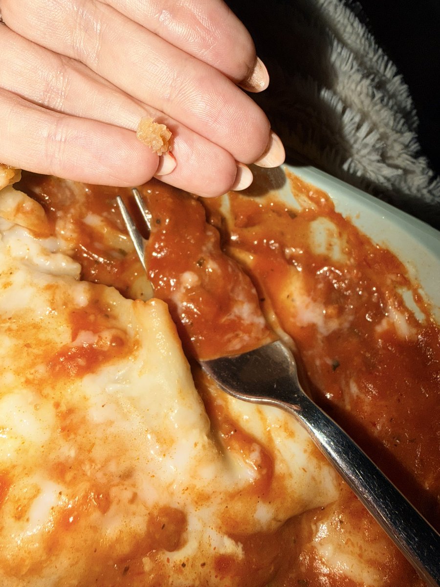 deetyler14's tweet photo. @AsdaServiceTeam can someone explain what this is in my meal which I nearly choked on? https://t.co/hiMXItkHyK
