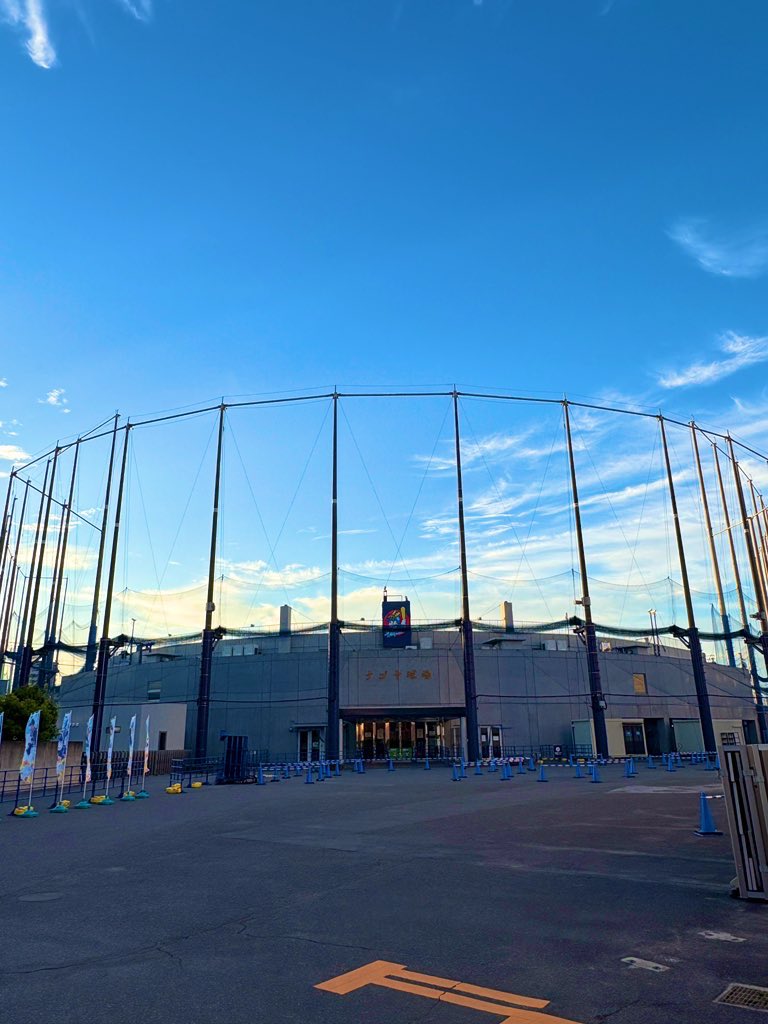 toshidragons's tweet image. 10.8決戦から31年か

#国民的行事
#10・8決戦
#中日
#巨人