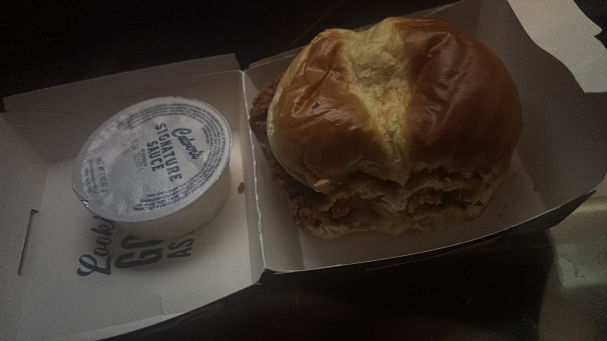 EdgeCS2's tweet image. eating ts (this sandwich)