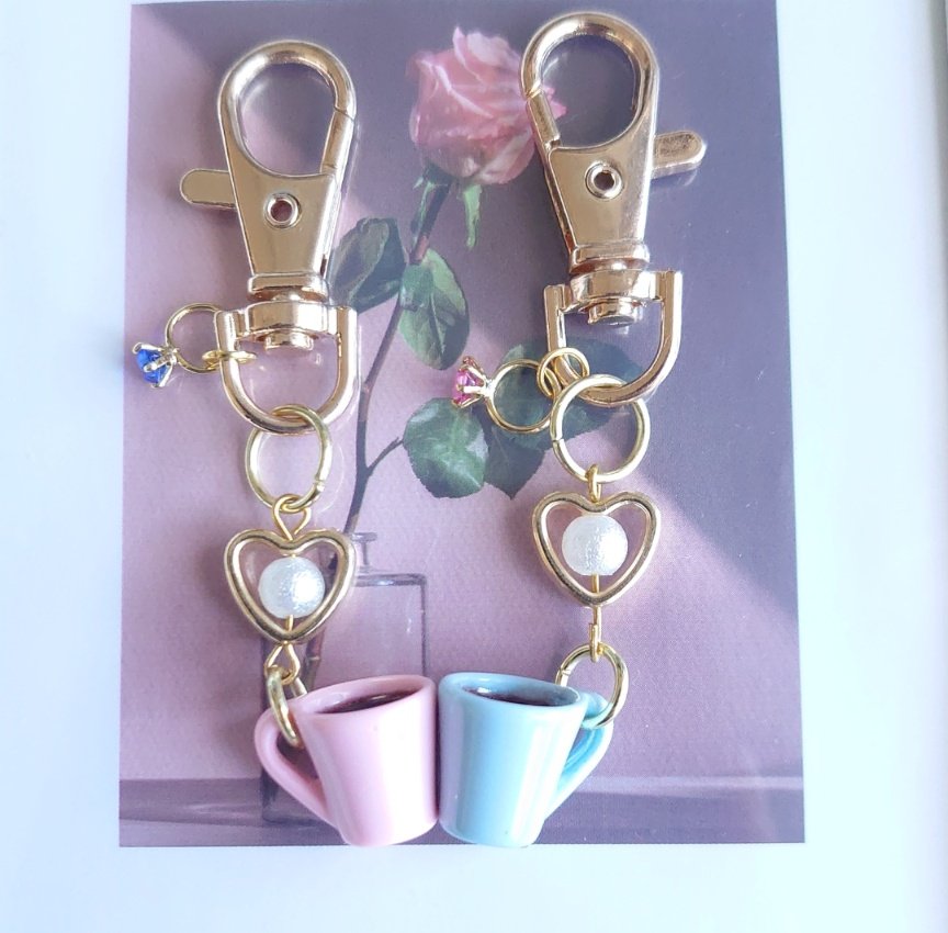 shichika323's tweet image. リング💍付きのマグカップがピタッとくっつくカップル用ペアキーホルダー
minne.com/items/40049512
手軽に何気ないシンプルペア✨
#リング💍 #ペア #磁石でピタッと #くっつく #マグカップ #カップル用 #ペアキーホルダー #minneで販売中 #minne_fav #fuwaly #minne #ハンドメイド好きな人と繋がりたい