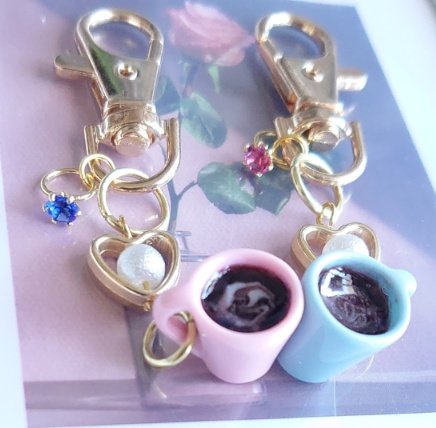 shichika323's tweet image. リング💍付きのマグカップがピタッとくっつくカップル用ペアキーホルダー
minne.com/items/40049512
手軽に何気ないシンプルペア✨
#リング💍 #ペア #磁石でピタッと #くっつく #マグカップ #カップル用 #ペアキーホルダー #minneで販売中 #minne_fav #fuwaly #minne #ハンドメイド好きな人と繋がりたい