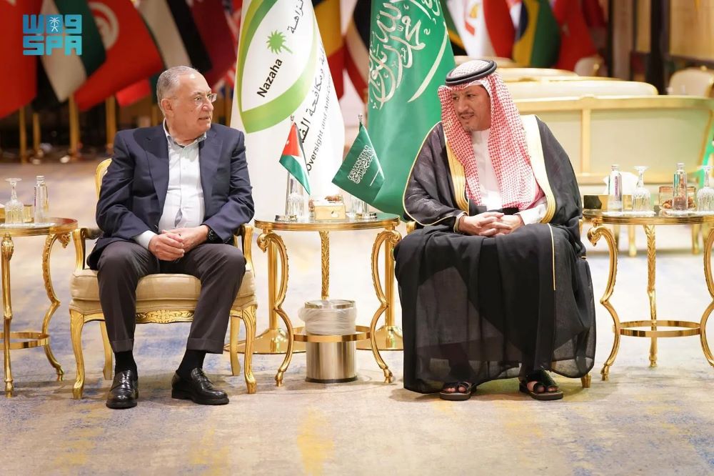 رئيس هيئة الرقابة ومكافحة الفساد يلتقي بعددٍ من كبار المسؤولين الدوليين على هامش اجتماع شبكة مينا أرين
al-jazirahonline.com/2025/10/08/450…