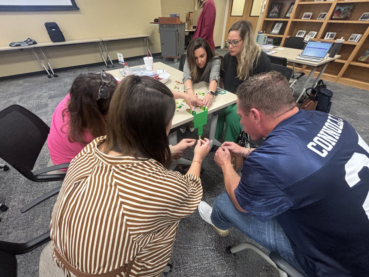 jeaton426's tweet image. Clarity drives impact! Our @ProsperISD assistant principals collaborated today around the importance of clear systems that support strong leadership and smooth operations. 💚 #ProsperISD #LeadershipInAction