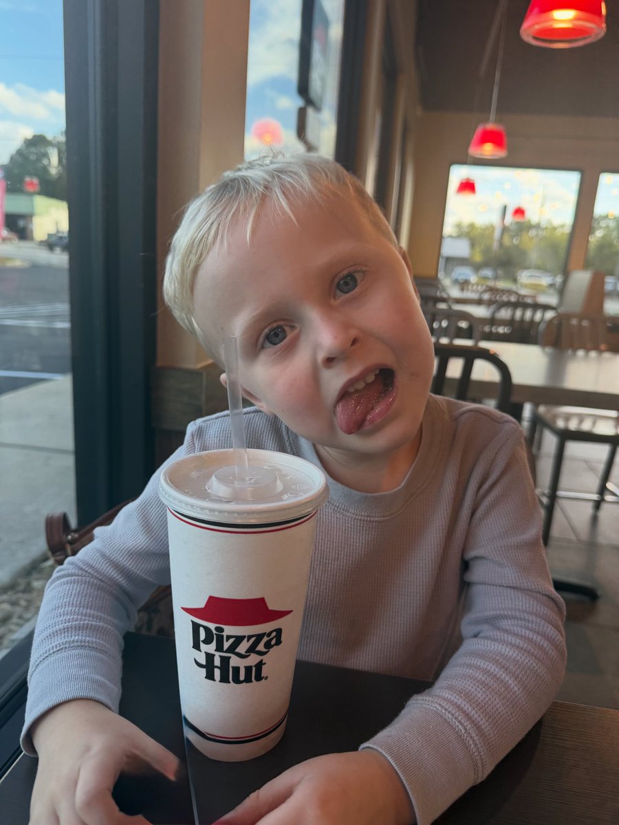 Pierce approves the new Pizza Hut in Edgefield!! <a href="/pizzahut/">Pizza Hut</a>