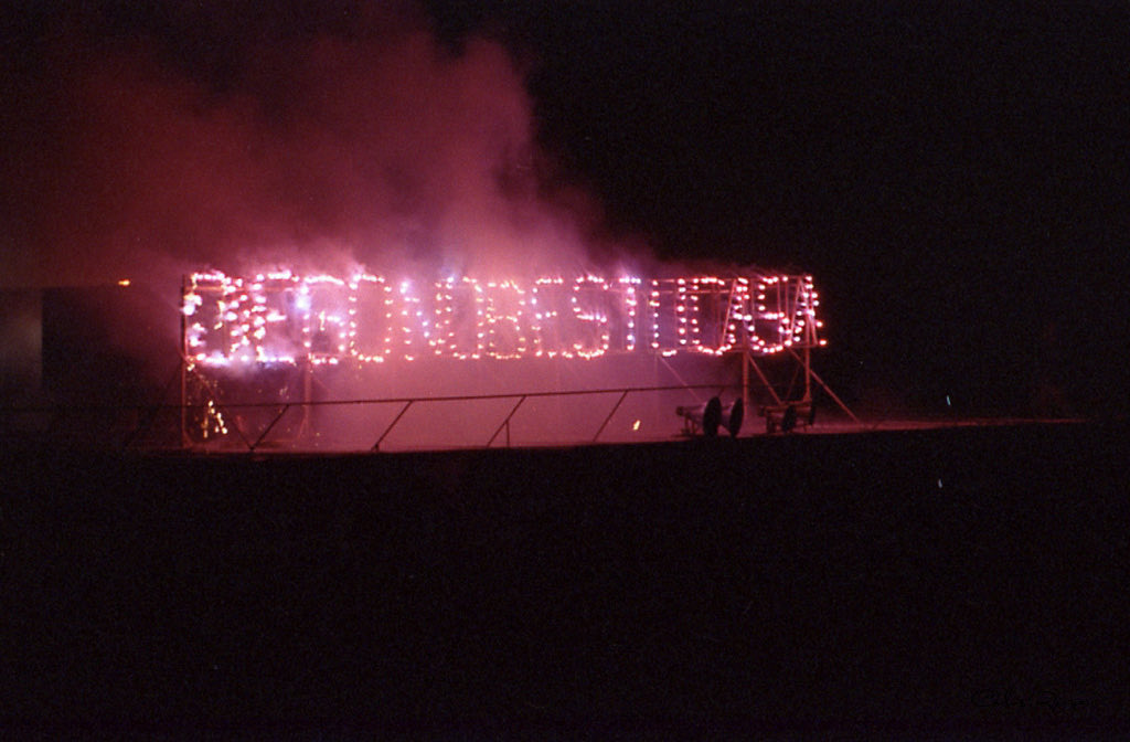 Newells's tweet image. Un 7 de octubre de 1993…

🔟 Diego y los Leprosos en el Parque, para toda la vida.

Maradona usó esta camiseta ❤️🖤