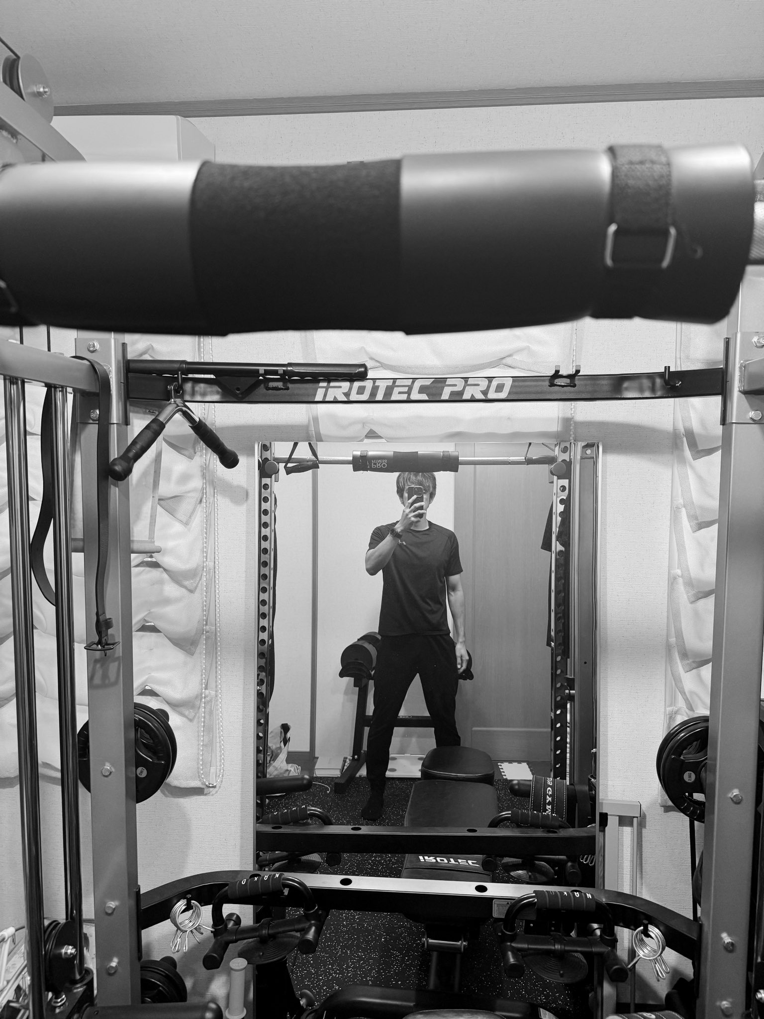 筋トレマシーン 腕 613XZOtEsgL._UF350,350_QL50_.jpg